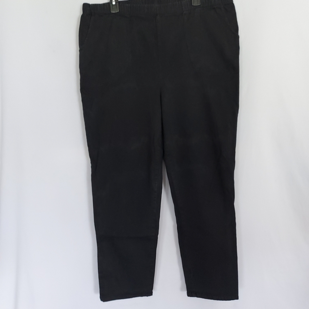 Womans Black Jeans - Picture 2 of 6